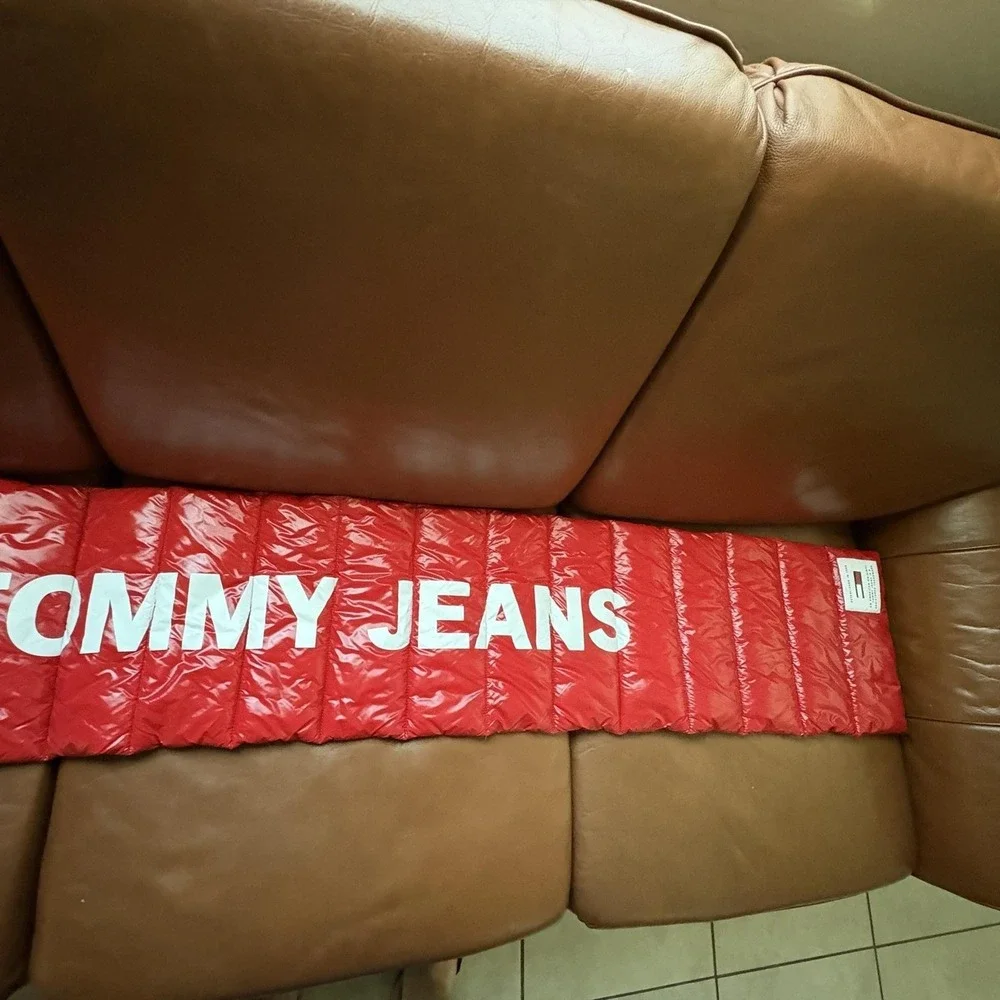 Tommy Jeans Scarf Mens One Size Red Puffer Logo Rectangle Neck Warmer Winter